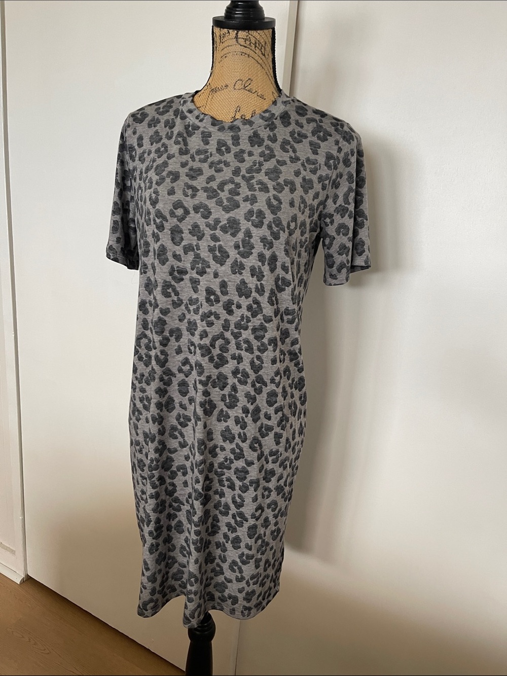 Lucky Brand Gray Leopard Midi Dress